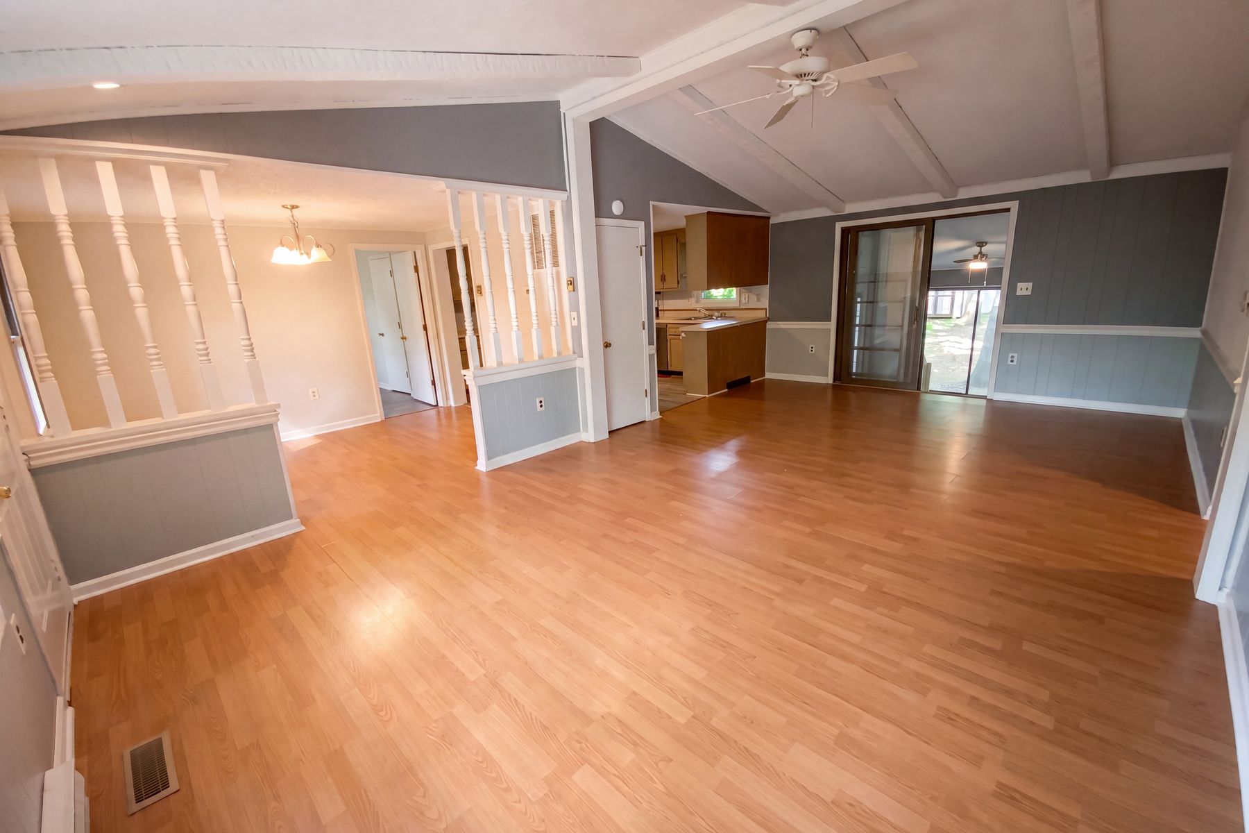 Property photo 3 of 79 Jefferson Dr