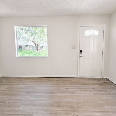 Property photo 3 of 5928 Lake Ridge Ave