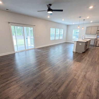 Property photo 3 of 1217 Black Walnut St