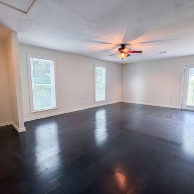 Property photo 3 of 694 Cummins Ave