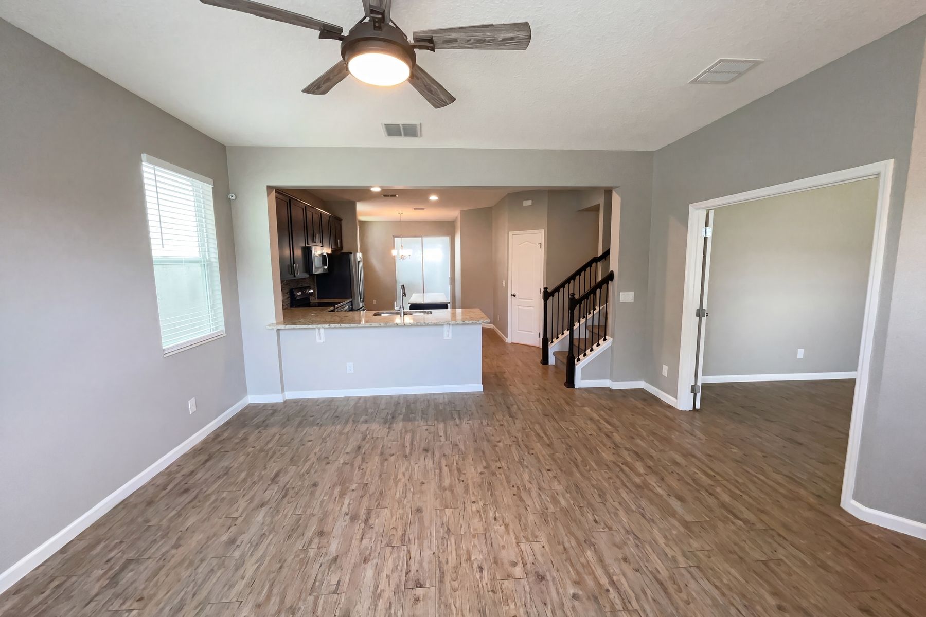 Property photo 3 of 2264 Ficus Aly