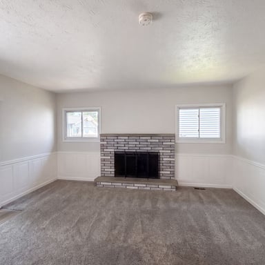 Property photo 3 of 11500 Stormes Dr