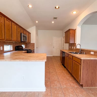 Property photo 2 of 6843 Tammany Manor Ln