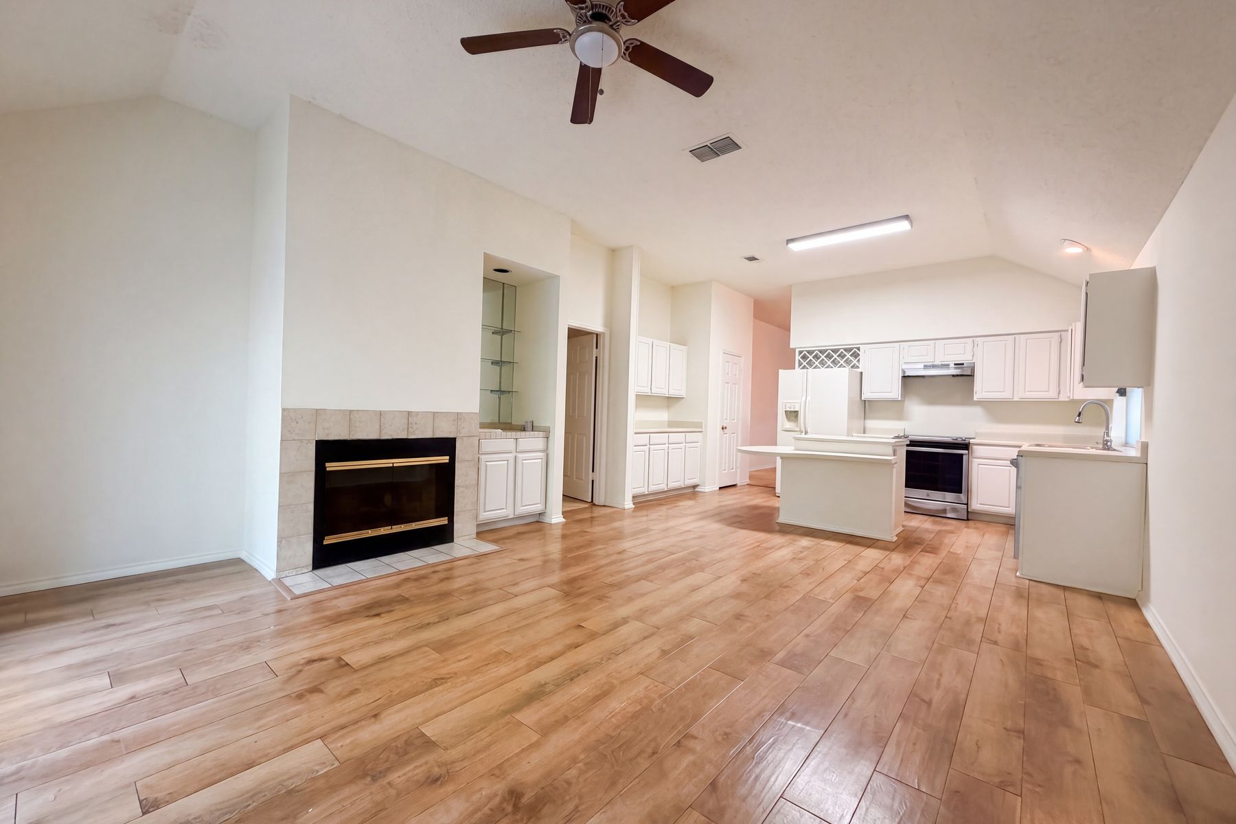 Property photo 3 of 3840 Habersham