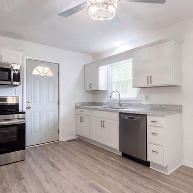 Property photo 2 of 440 Hood St