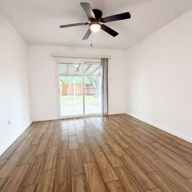 Property photo 3 of 3702 Autumn Ln