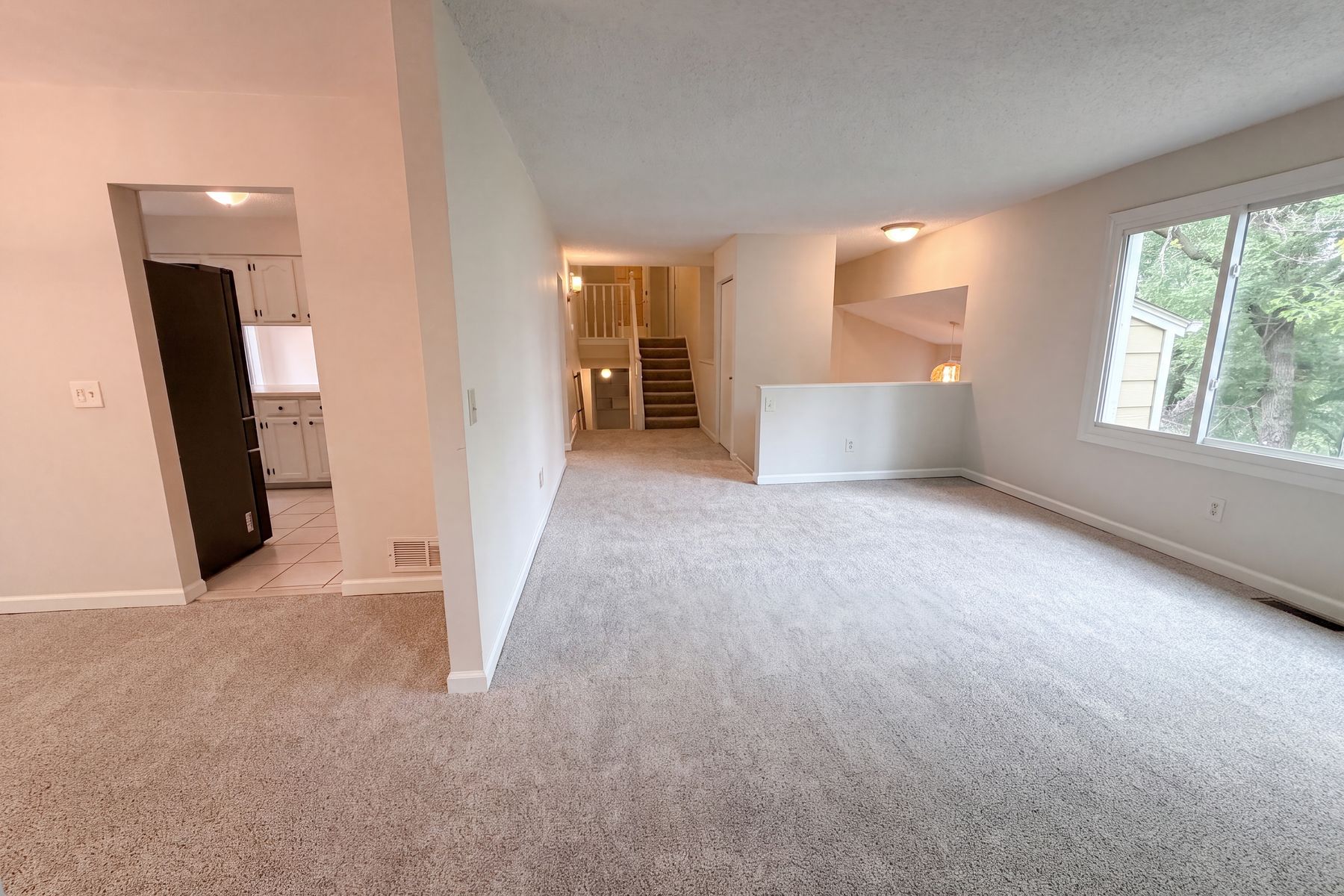 Property photo 3 of 2509 Oakwood Dr