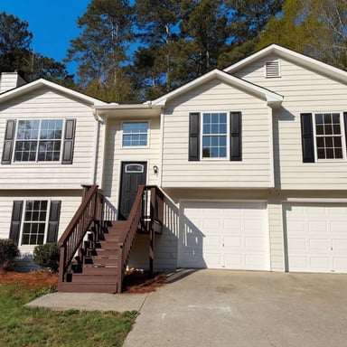 Property photo 1 of 416 Busby Ln