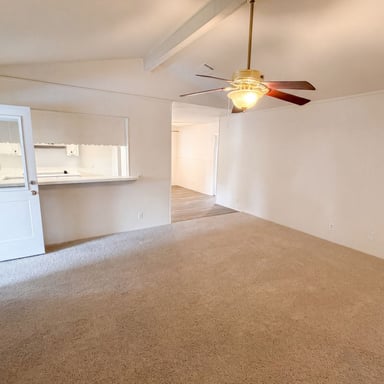 Property photo 3 of 910 Luella Ave