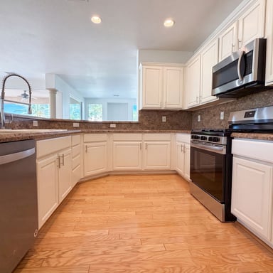 Property photo 2 of 10228 Donde Ave