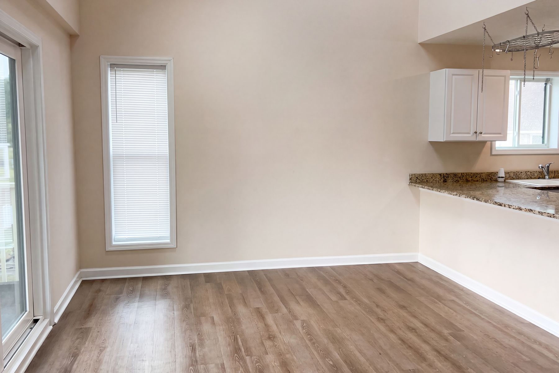 Property photo 3 of 510 Fairwood Lakes Dr Unit T-21