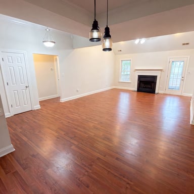 Property photo 3 of 2037 Olde Towne Dr