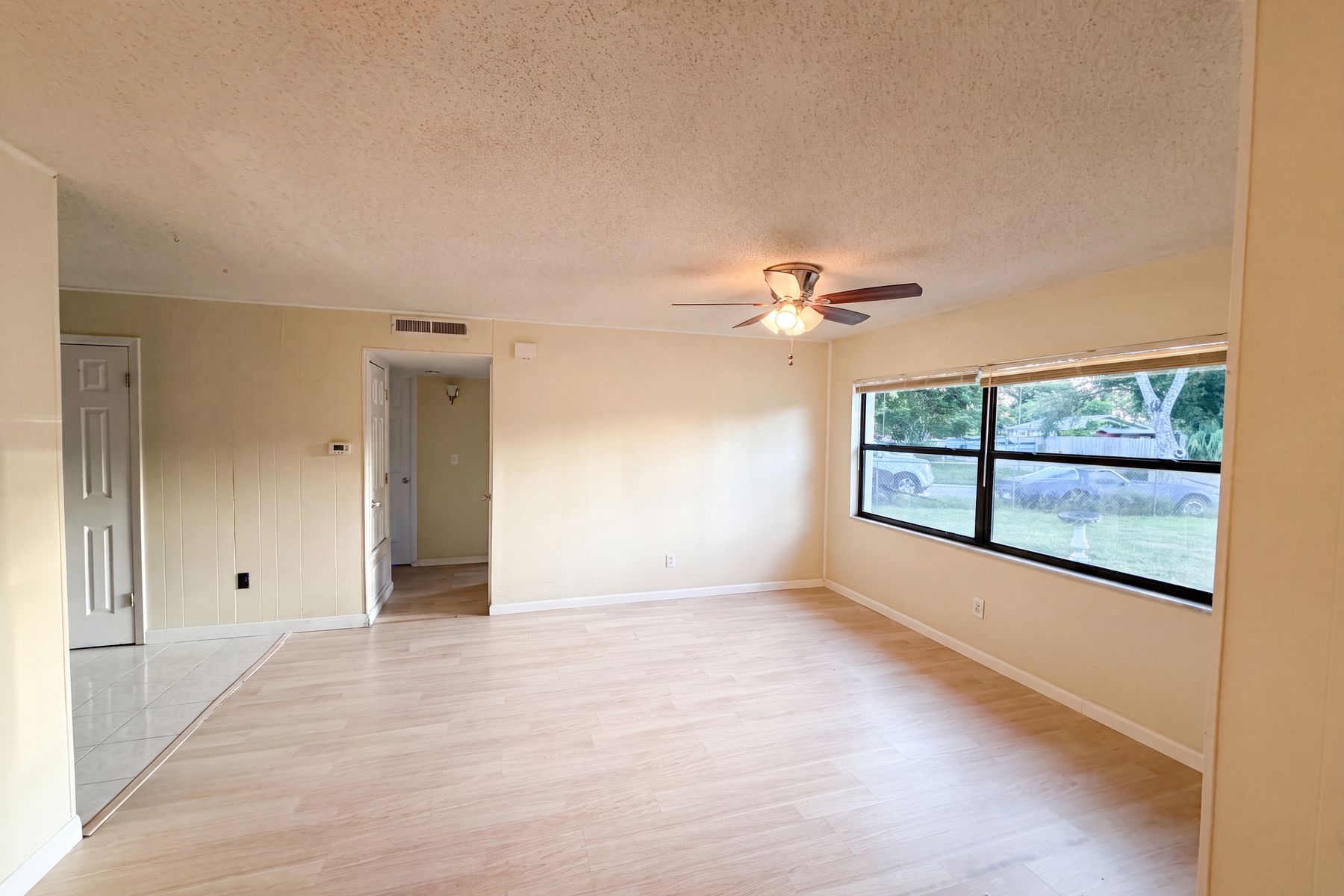 Property photo 3 of 722 Virginia Ln
