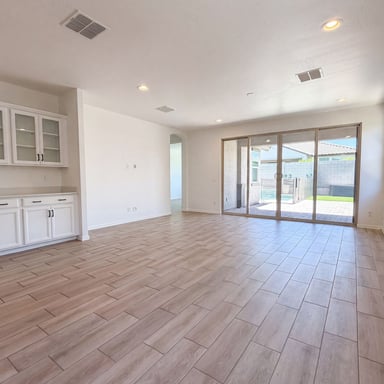 Property photo 3 of 2831 W Rainbow Dr