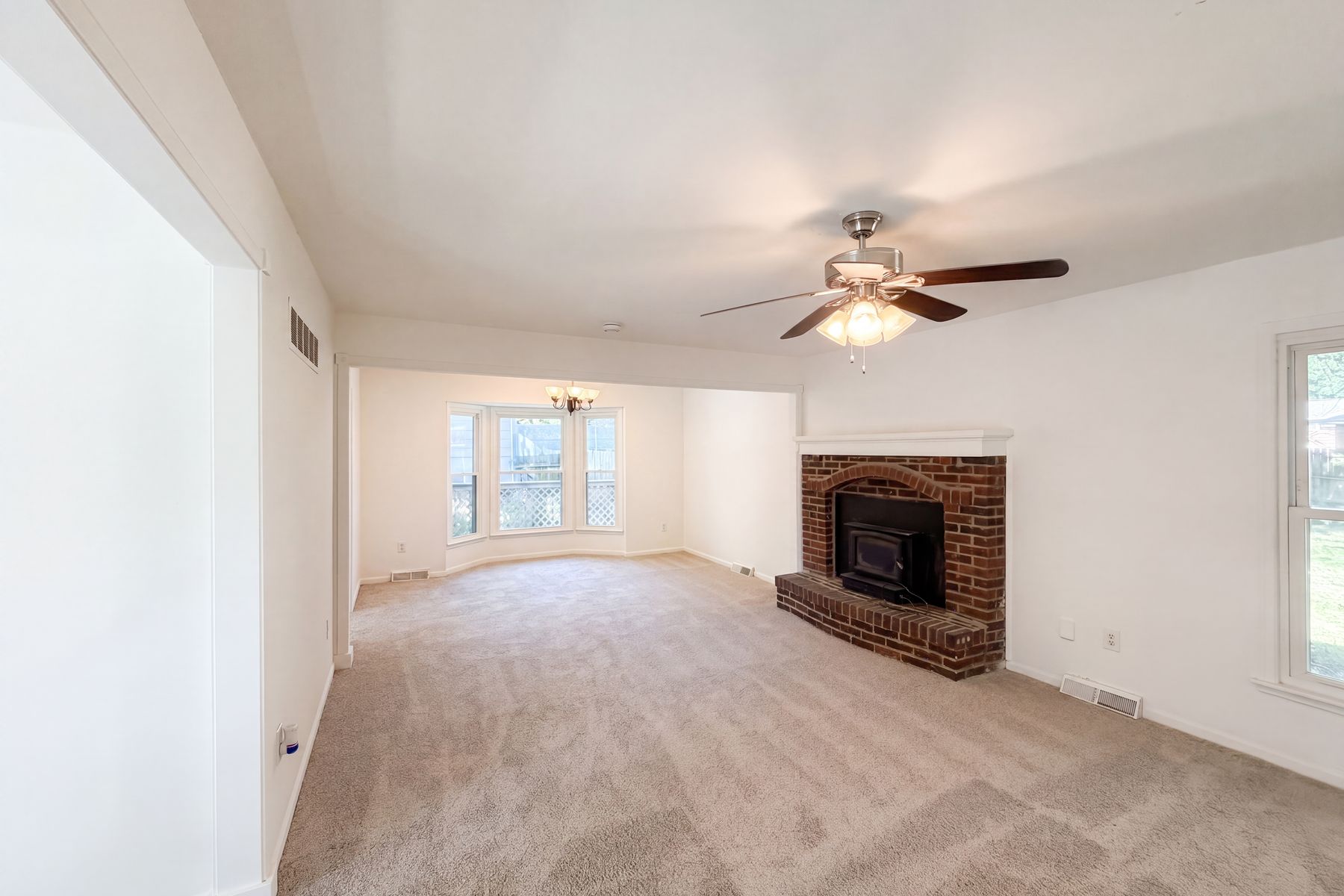Property photo 3 of 205 NE 1st Street Ter