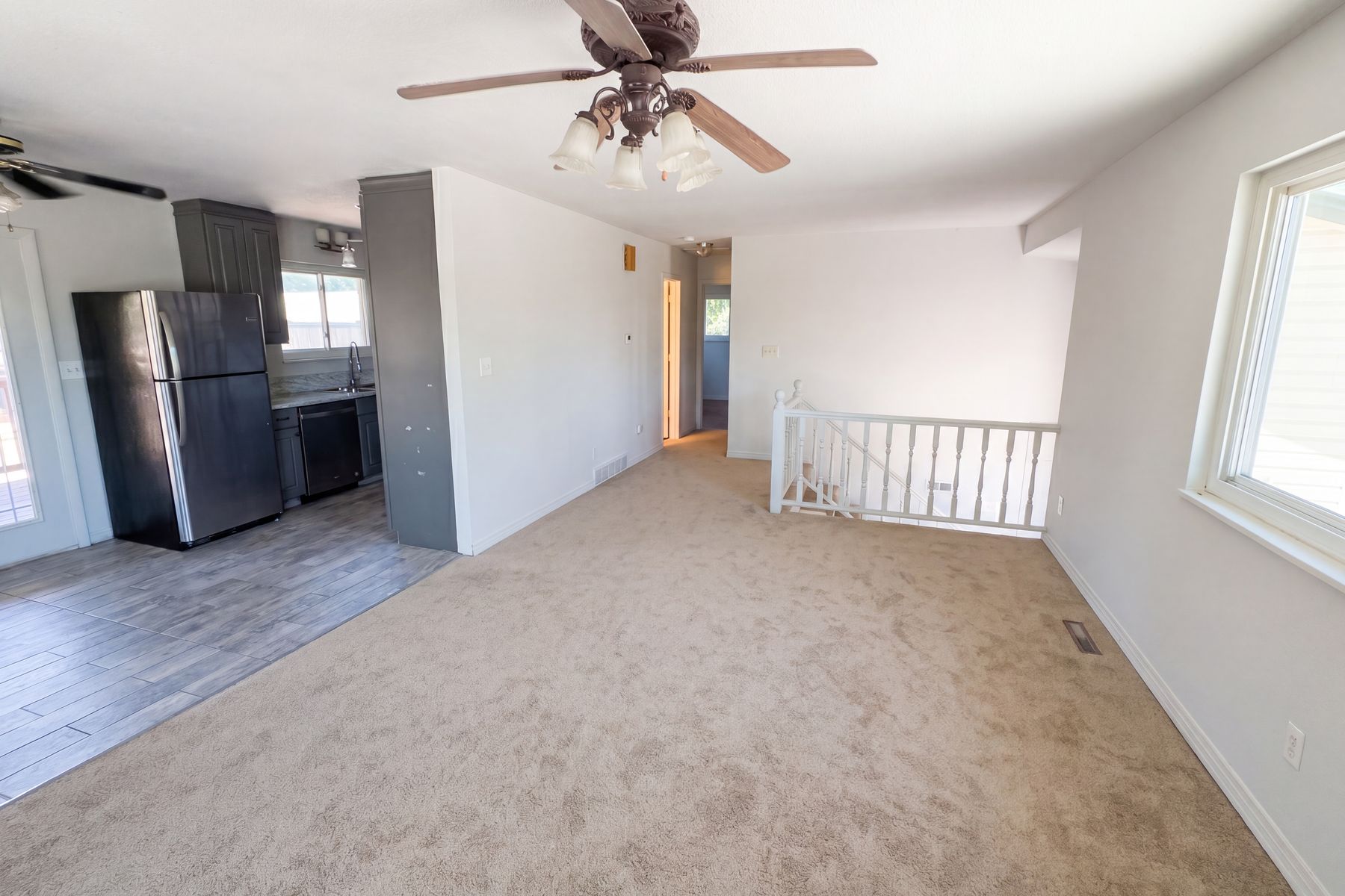 Property photo 3 of 301 4th St