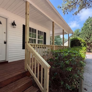 Property photo 1 of 576 Sunray Dr
