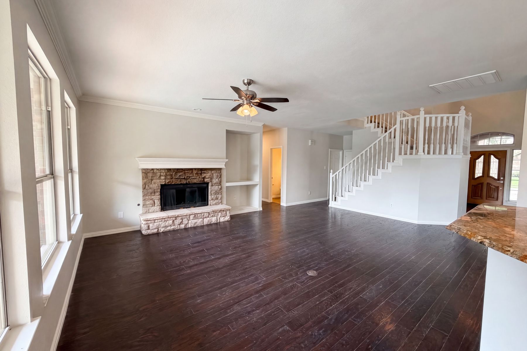 Property photo 3 of 2211 Dana Dr