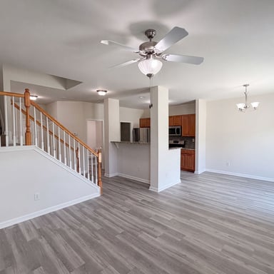 Property photo 3 of 1019 Ivydale Cir