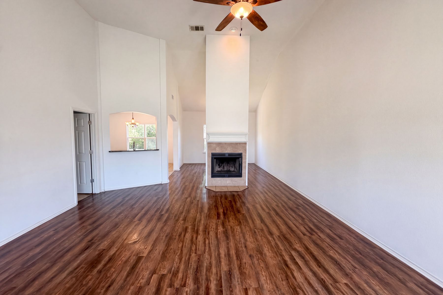 Property photo 3 of 7712 Redbrush