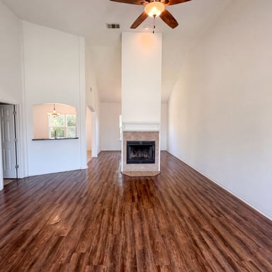 Property photo 3 of 7712 Redbrush