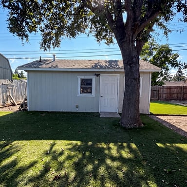 Property photo 1 of 1422 Oakmont Dr