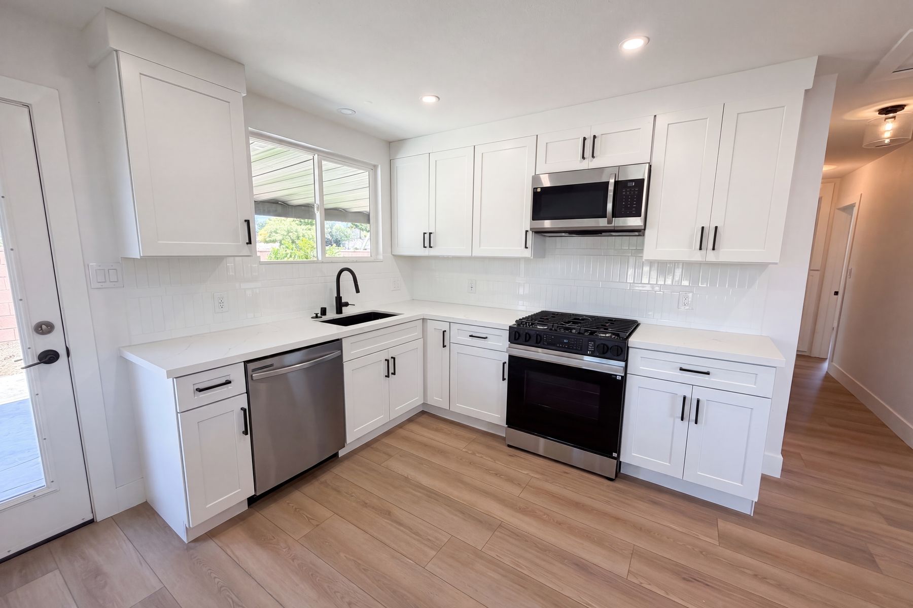 Photo 2 of 19 of 1193 E G St, Ontario, CA