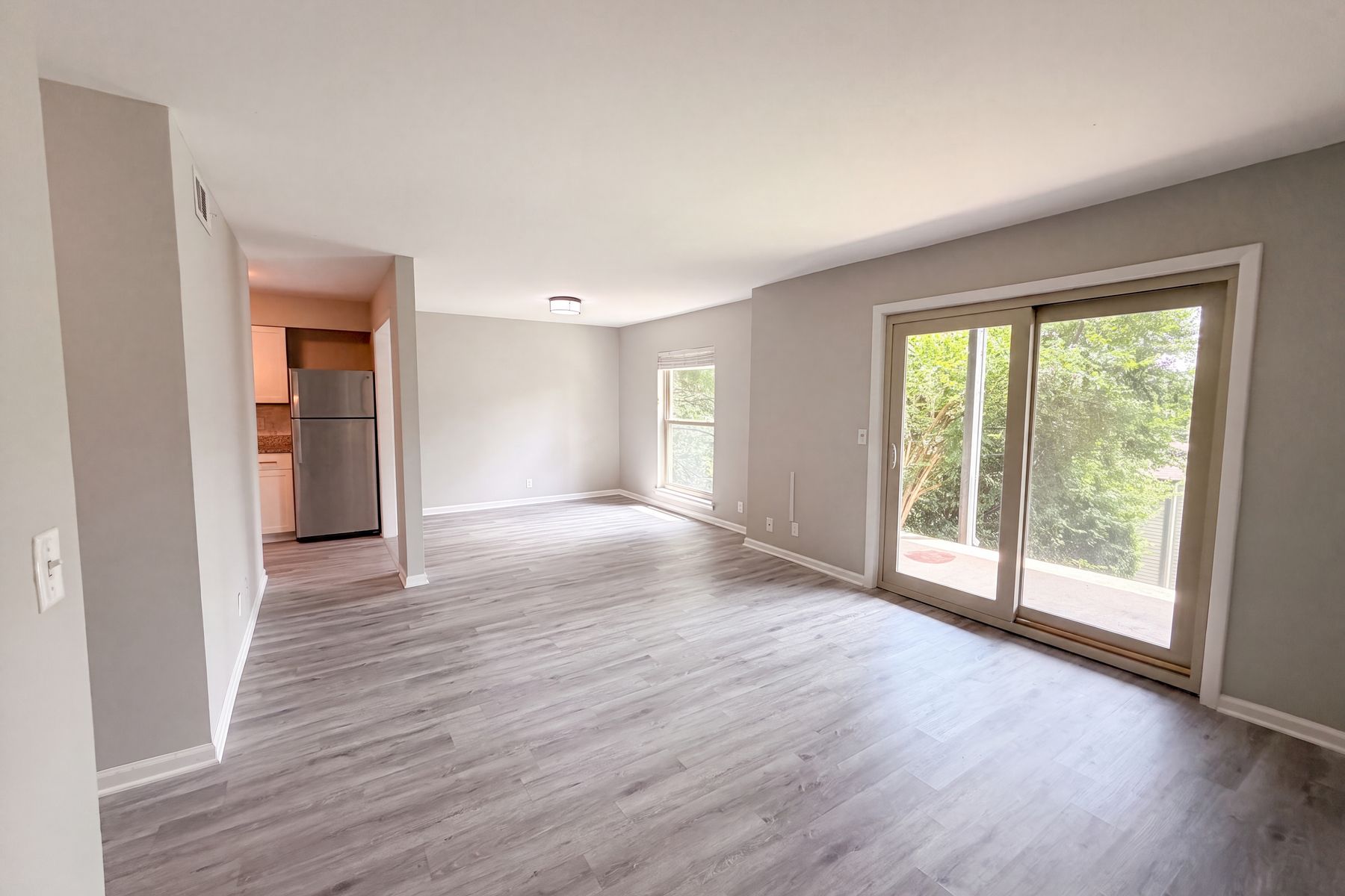 Property photo 3 of 407 Summit Ridge Pl