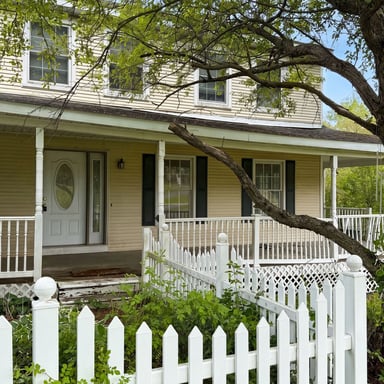 Property photo 1 of 6536 Mountview Ct