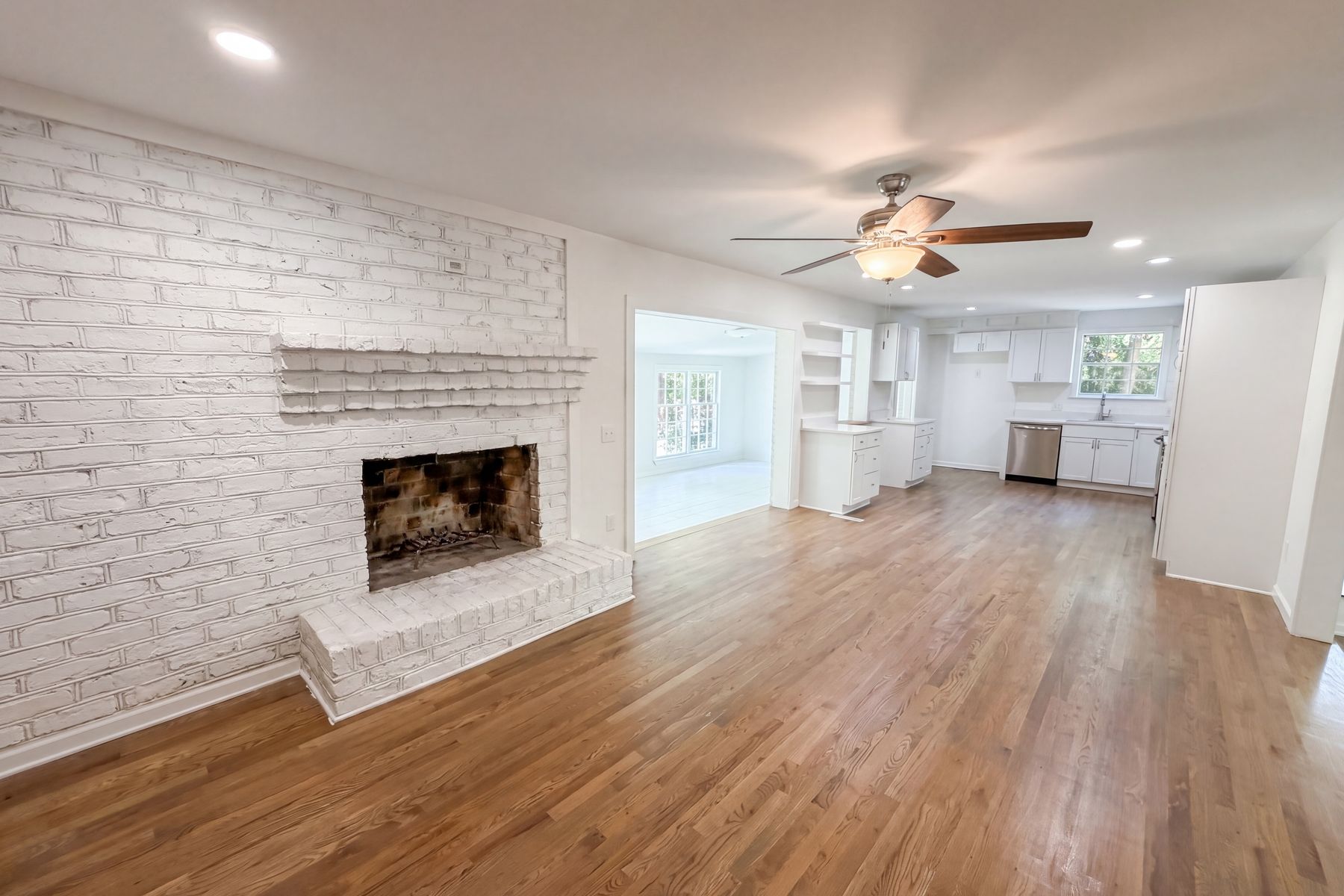 Property photo 3 of 101 Picadilly Loop
