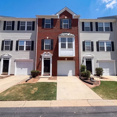 Property photo 1 of 104 Sylvan Oak Way