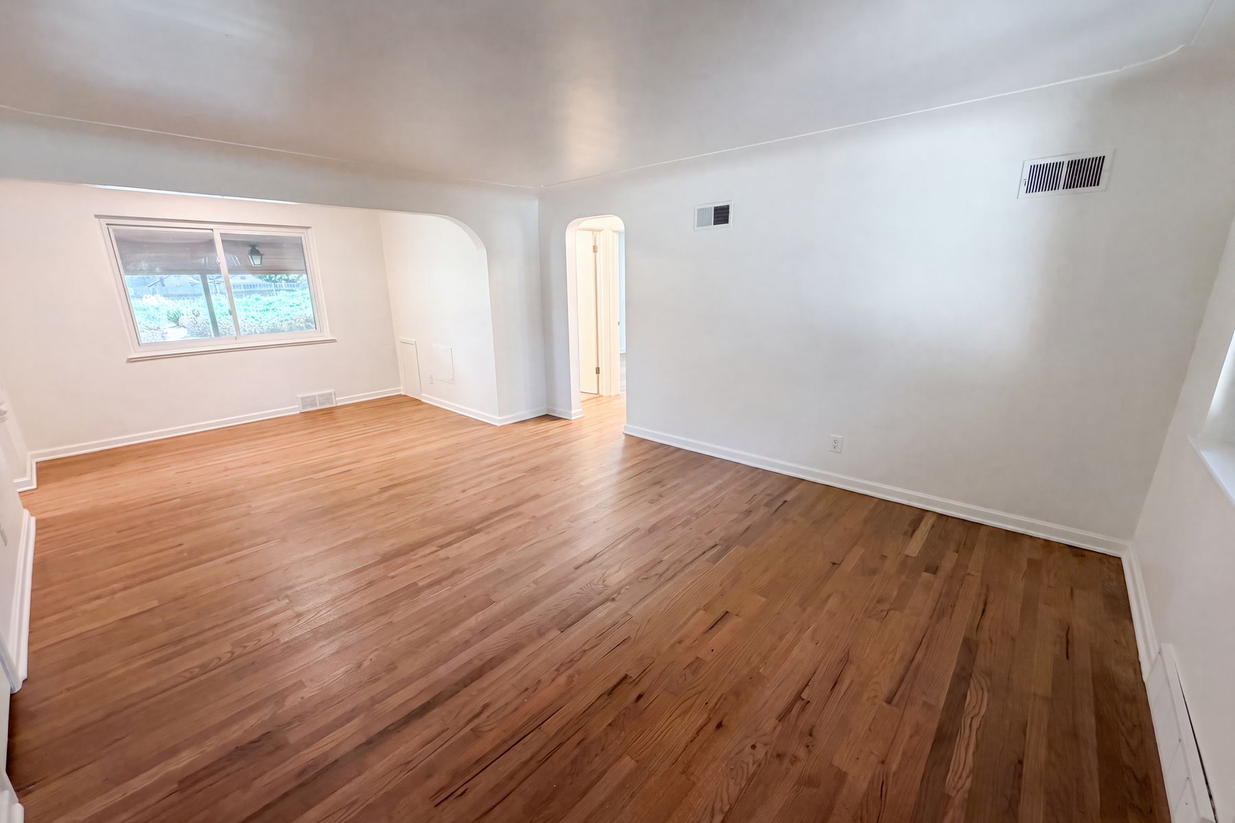 Property photo 3 of 3900 Otis St