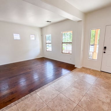 Property photo 3 of 4612 S Marron