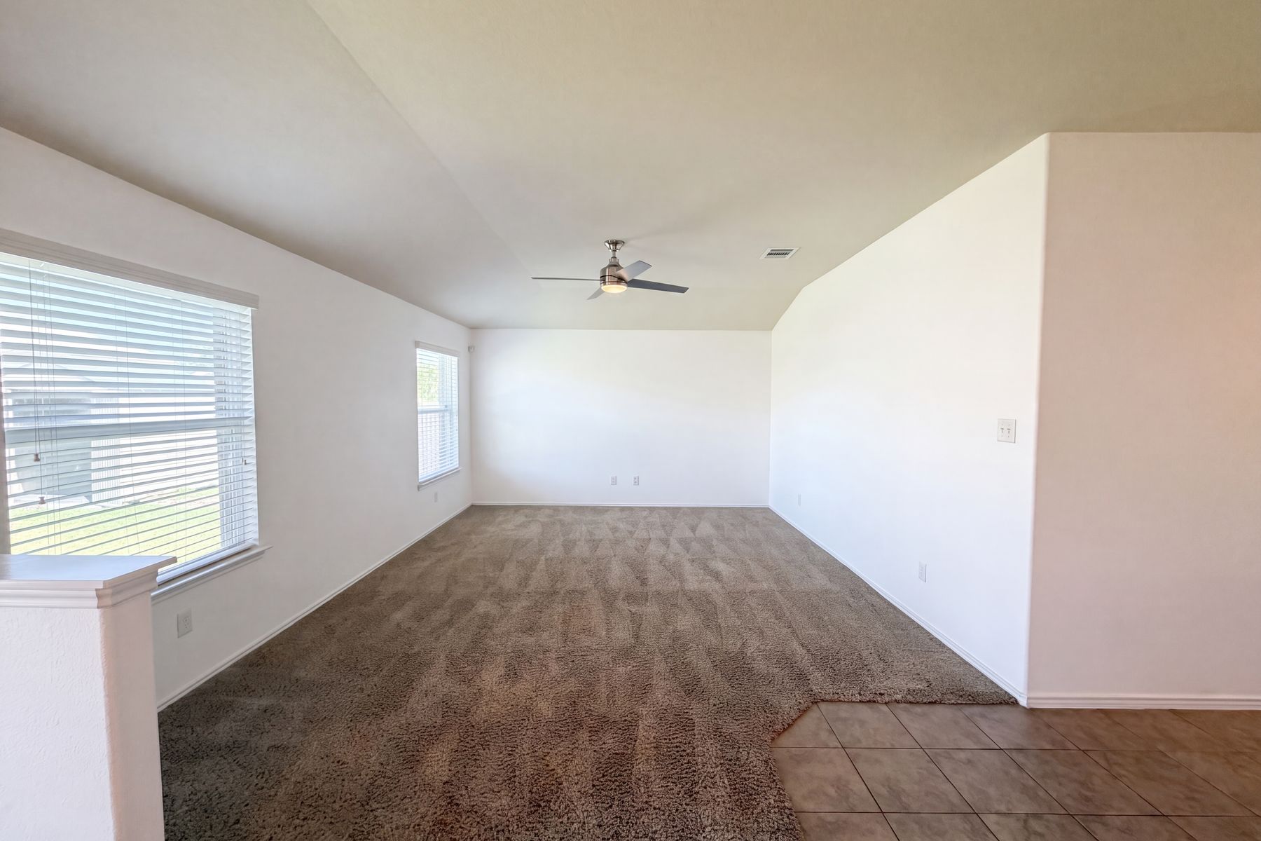 Property photo 3 of 9301 Cricket Dr