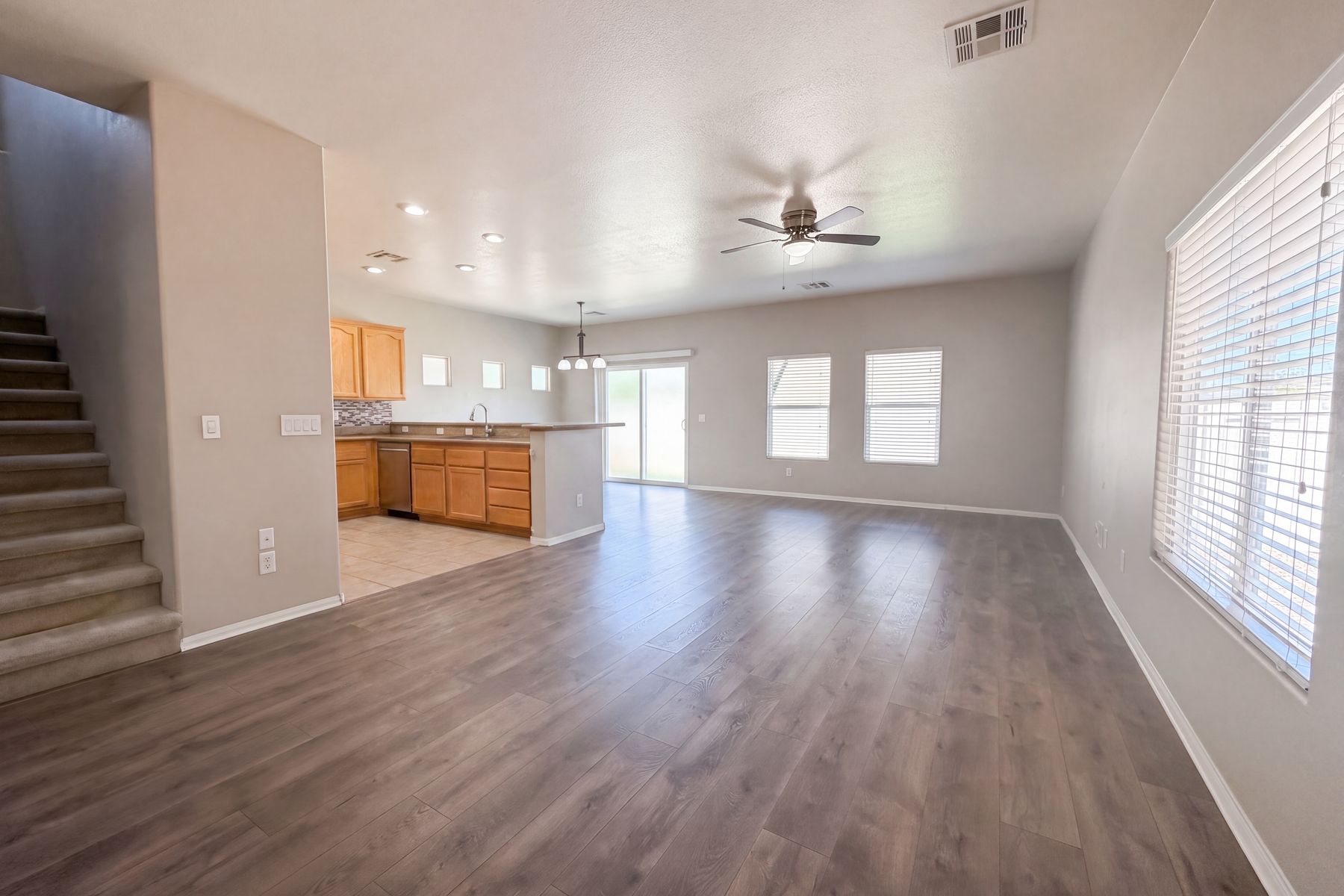 Property photo 3 of 4560 Sunflower Ave