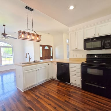 Property photo 2 of 14325 Concert Ave