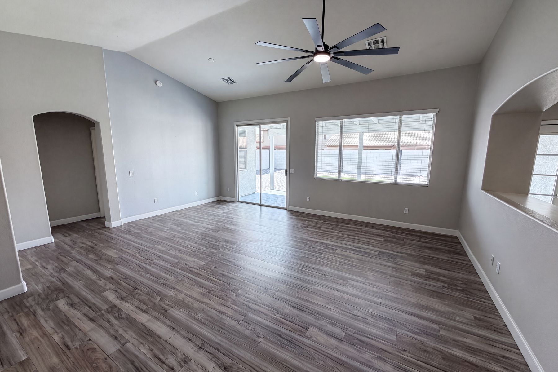 Property photo 3 of 16245 W Tonto St