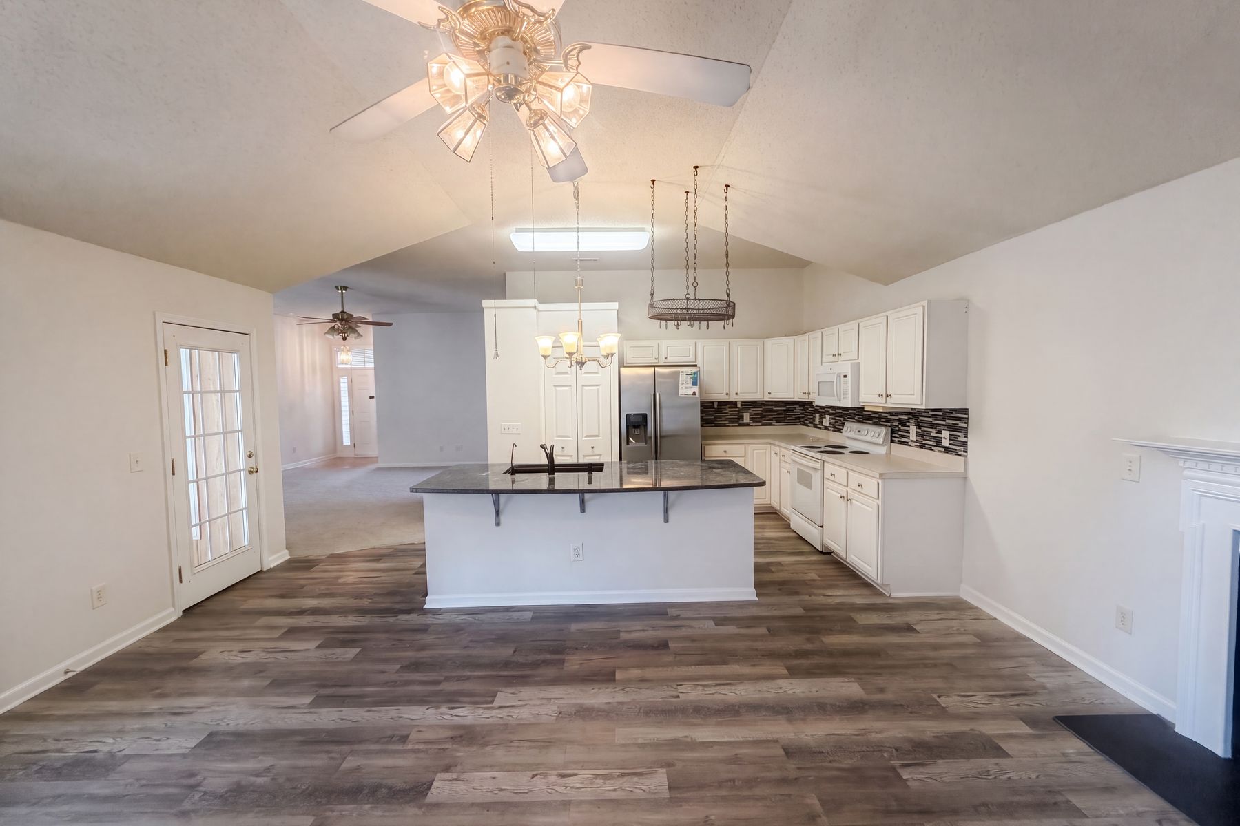 Photo 2 of 12 of 5702 River Glen Dr, Greensboro, NC