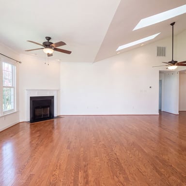 Property photo 3 of 9283 Tournament Dr