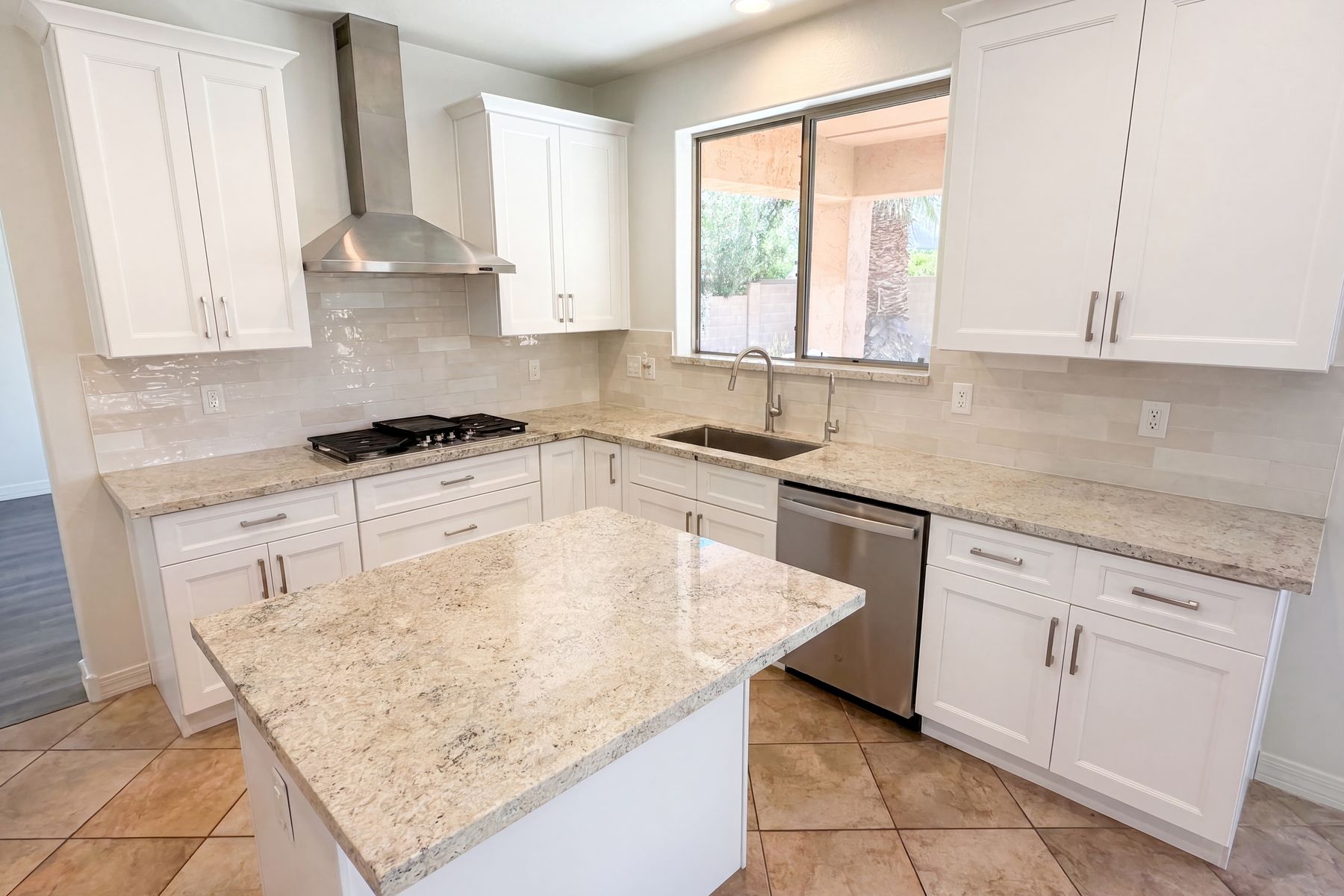 Photo 2 of 43 of 5032 W Yearling Rd, Phoenix, AZ