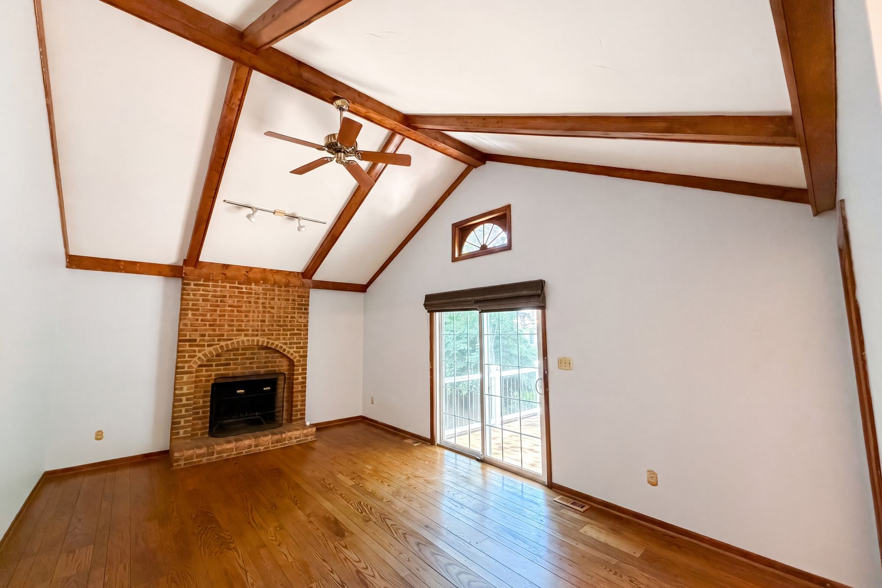 Property photo 3 of 4819 Powell Rd