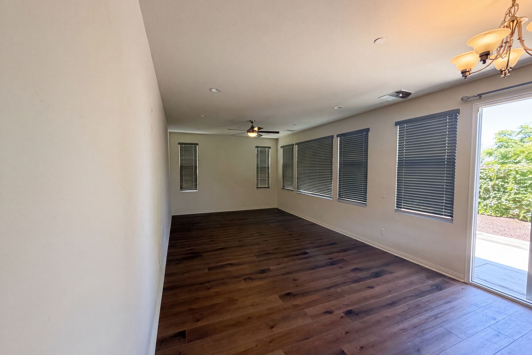 Property photo 3 of 1182 Woodbury Ln