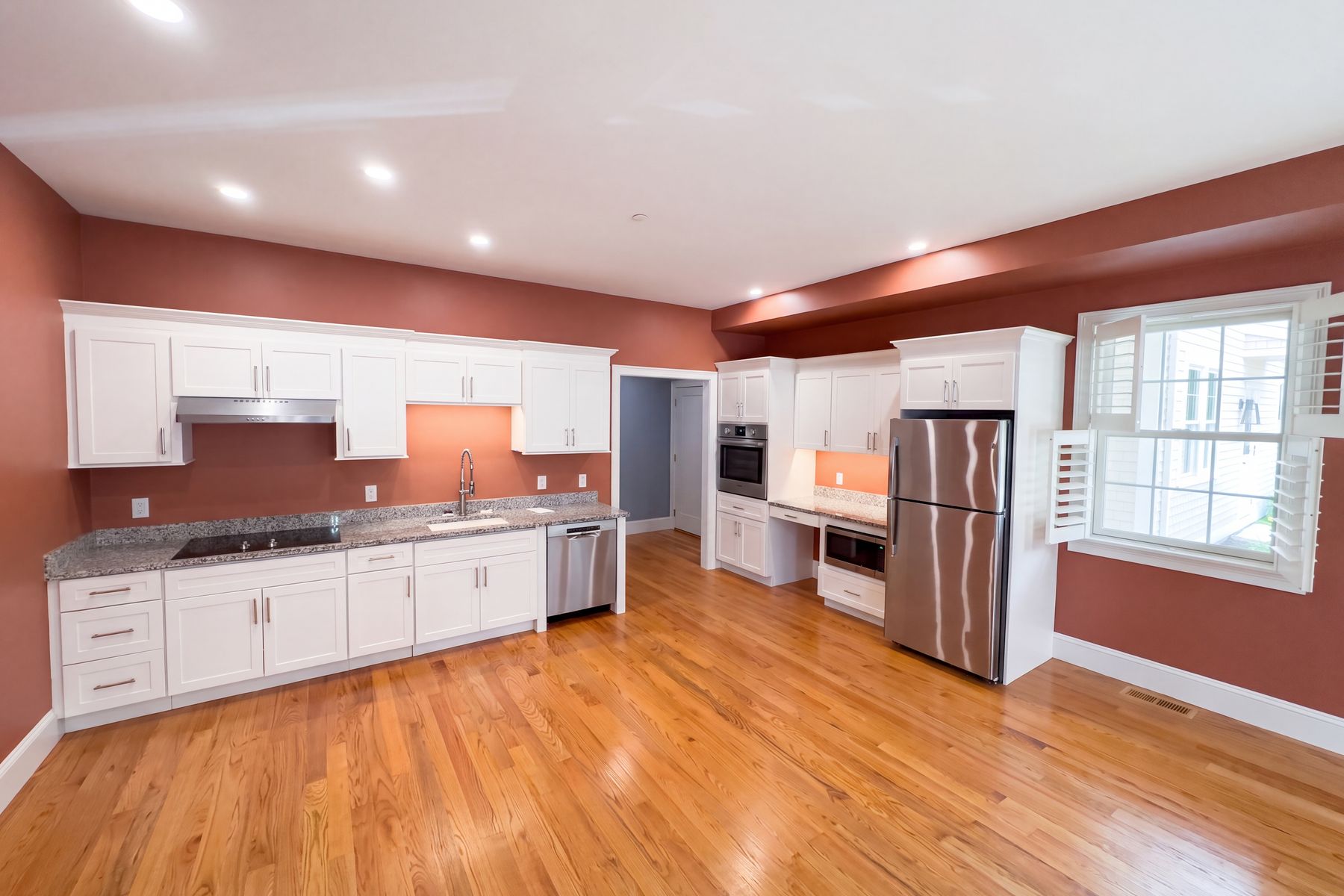 Photo 2 of 19 of 100 Dillingham Ave, Falmouth, MA