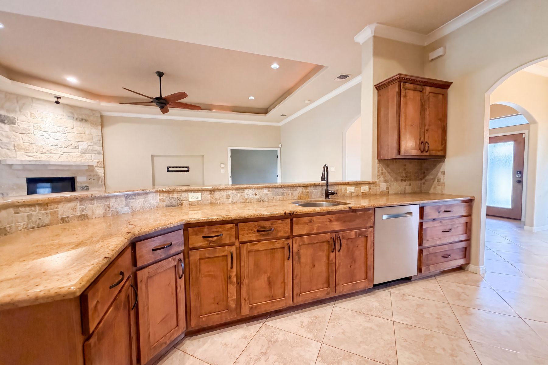 Photo 2 of 23 of 197 Vintage Ranch Cir, La Vernia, TX