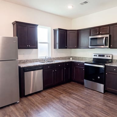 Property photo 2 of 118 Sorrento Dr NW