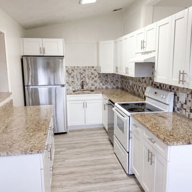 Property photo 2 of 752 Orchid Dr