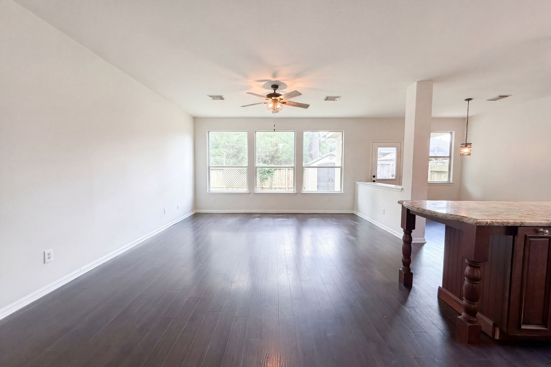 Property photo 3 of 16107 Horseshoe Hill Ct
