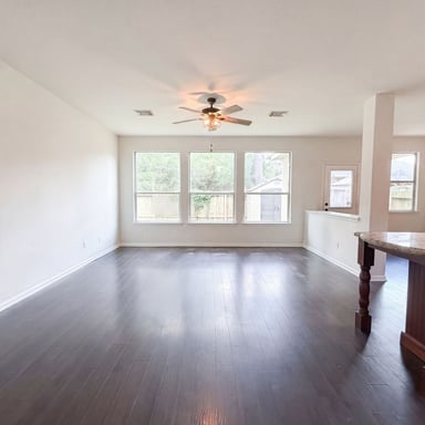 Property photo 3 of 16107 Horseshoe Hill Ct