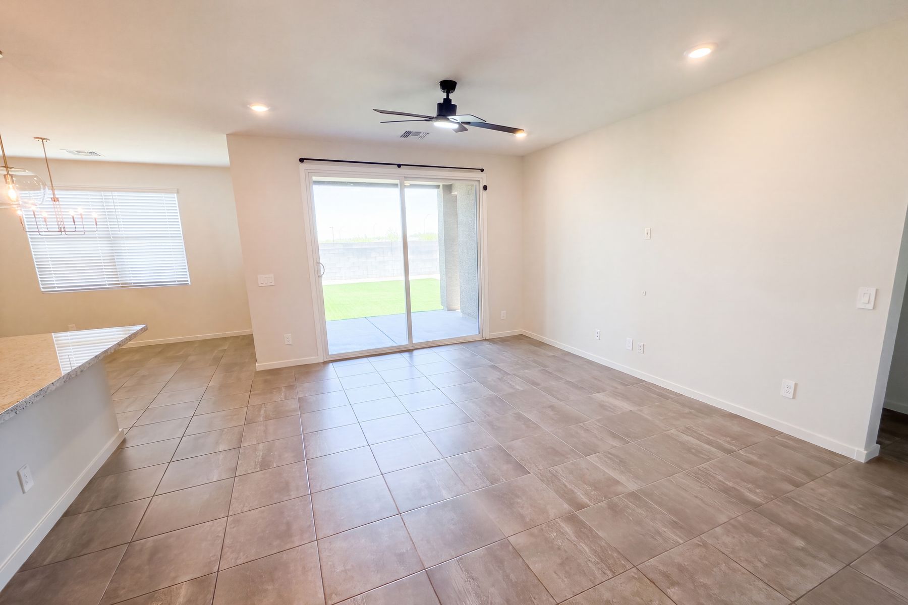 Property photo 3 of 20319 N 224th Dr