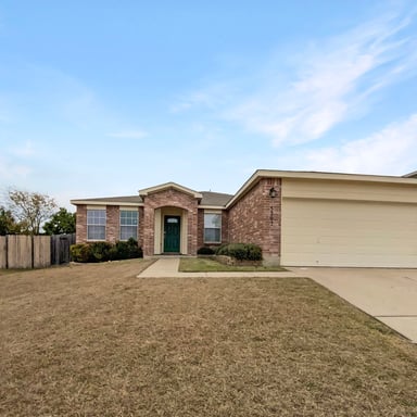 Property photo 1 of 5202 Oster Dr